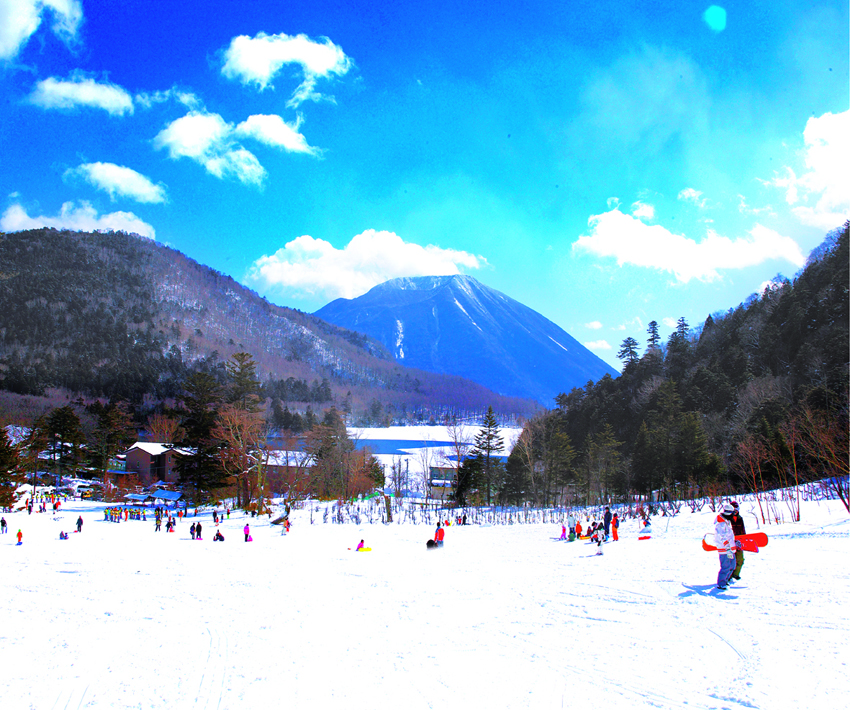 日光汤元温泉滑雪场